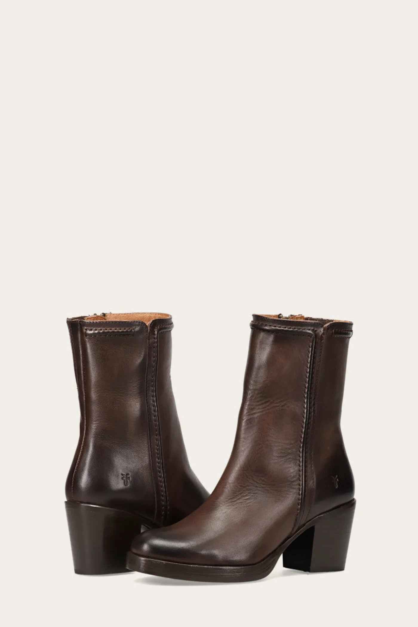 New Frye Jean Short Inside Zip